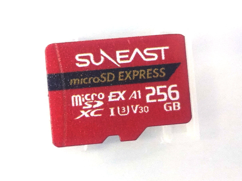 スイッチライト+ソフト2本+microSD2枚 61663u-e4jL._UF350,350_QL50_.jpg