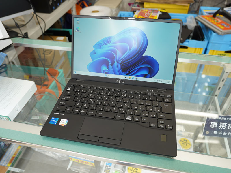 FUJITSU LIFEBOOK U9311/F Office付　軽量モバイル 富士通の軽量モバイルノート「LIFEBOOK U9311/F」が39,800円