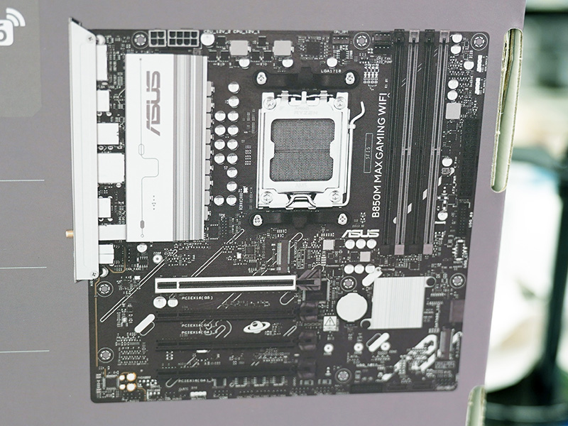ASUSのRyzen 9000マザー「B850M MAX GAMING WIFI」が発売