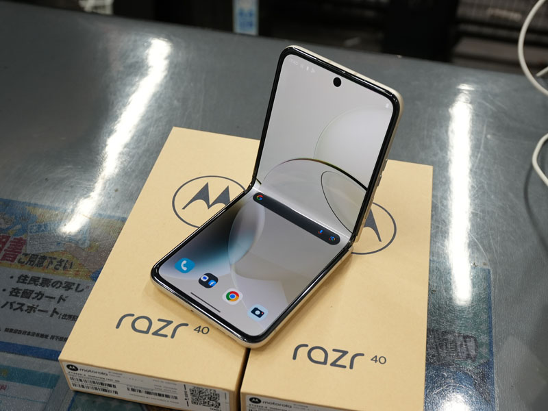 折りたたみスマホ「motorola razr 40」が36,800円、未使用品