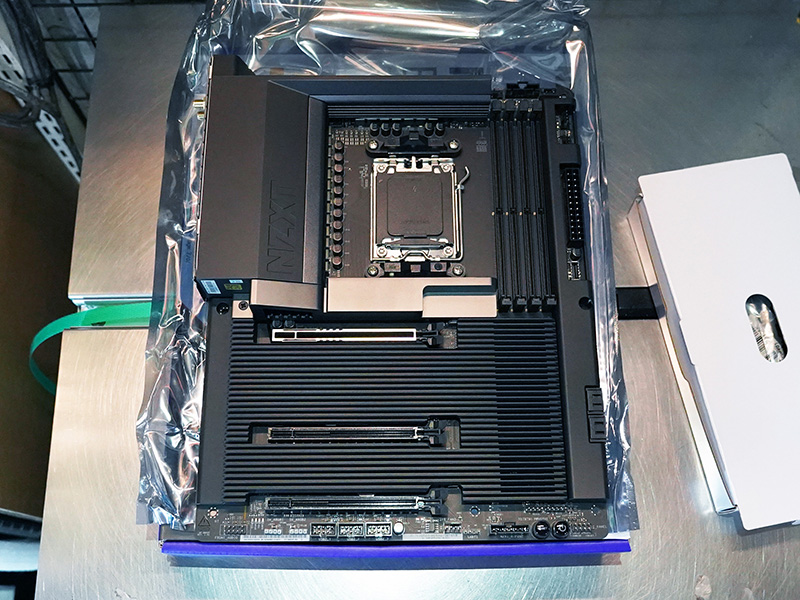 PCパーツ CPU(pon Ver.) フルPCBカバー搭載のRyzen 9000マザー「N7 B850」がNZXTから