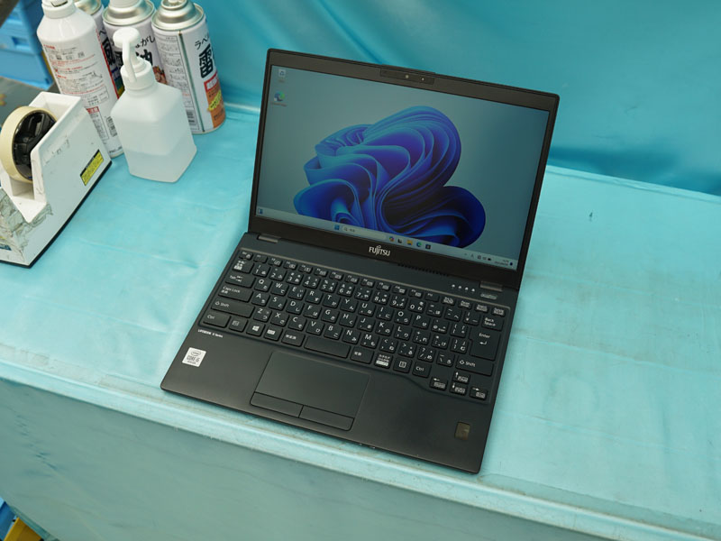 富士通 Lifebook U9310/D 第10世代 core i5 4318F40A-0000-483E-8CE7-