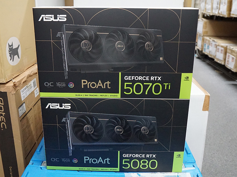 ASUS ProArtのGeForce RTX 5080/5070 Tiが発売、ウッド調デザインを
