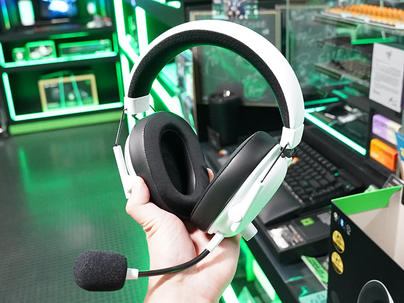 Razerの低遅延ゲーミングヘッドセット「BlackShark V3 White」が