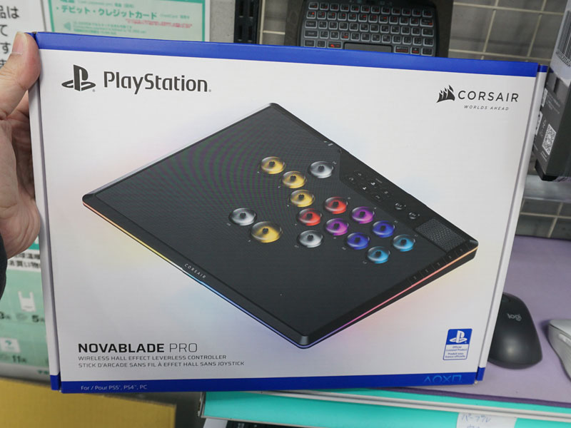 CORSAIRのレバーレスアケコン「NOVABLADE PRO」が登場、ラピッド