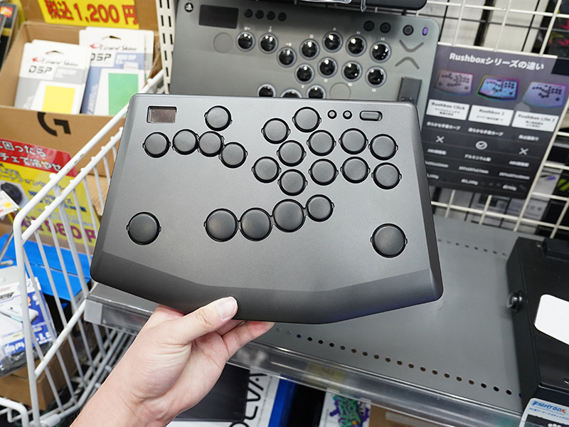最速マイクロスイッチ採用のレバーレスアケコン「Rushbox Click」が23