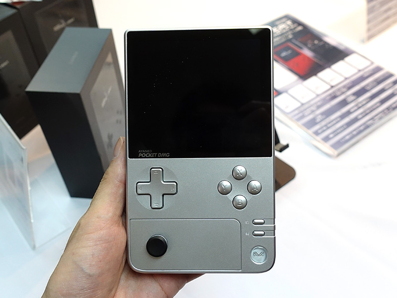 GBデザインのAndroidゲーム機「AYANEO Pocket DMG」に新色ブライト