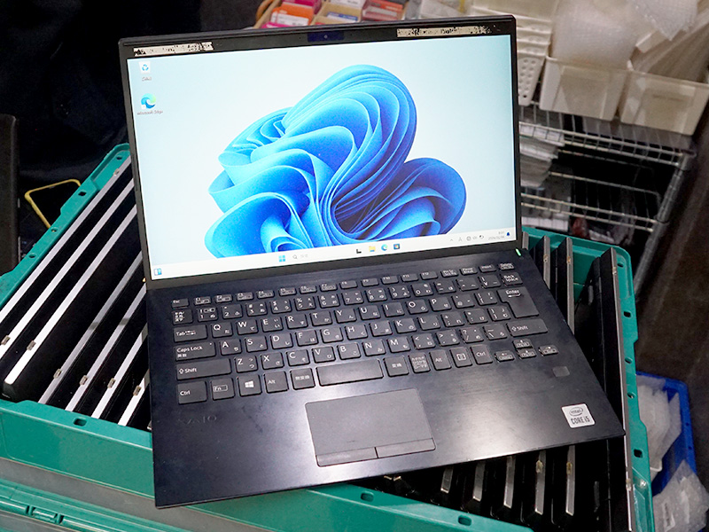 【中古良品】VAIO Ci5 第10世代 16GB 13インチ ノートPC 第10世代Core i5+16GBメモリ搭載の13.3型「VAIO」が35,000円、LTE