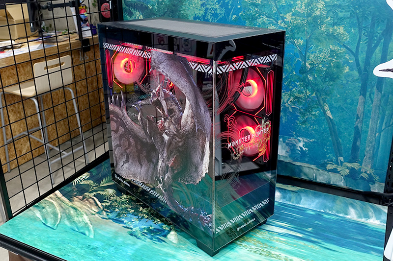 モンハンコラボPCケース 美品 s1.jpg