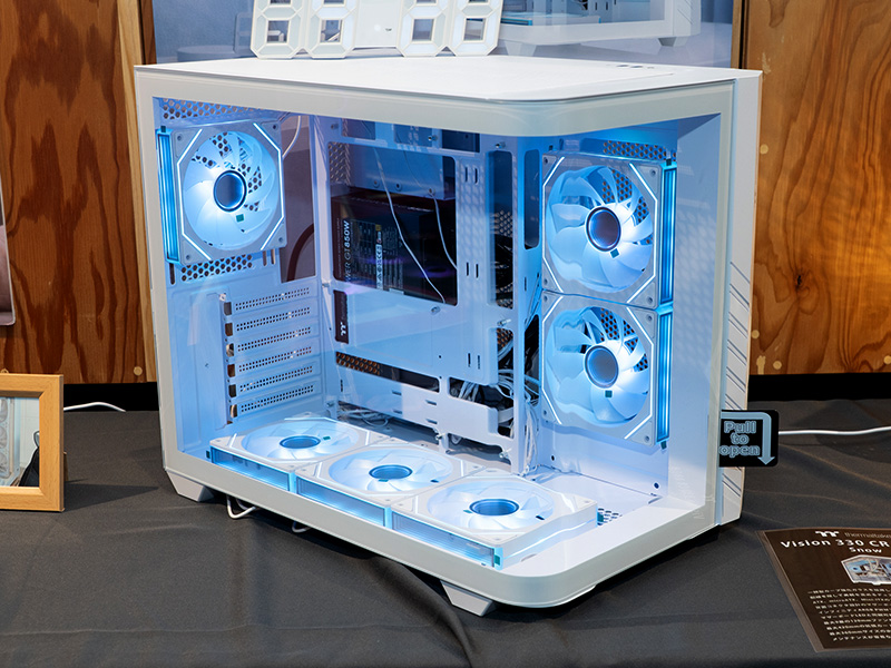 WU COOLMAN RHOMBIC ホワイト PCケース 曲面ガラス採用ケースや木製ラインモデルなど目白押し！Thermaltake新