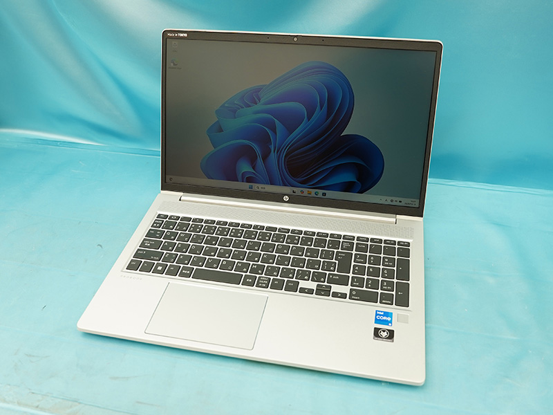 Core i5-1235Uや16GBメモリ搭載の薄型15.6インチノートPCが67,800円