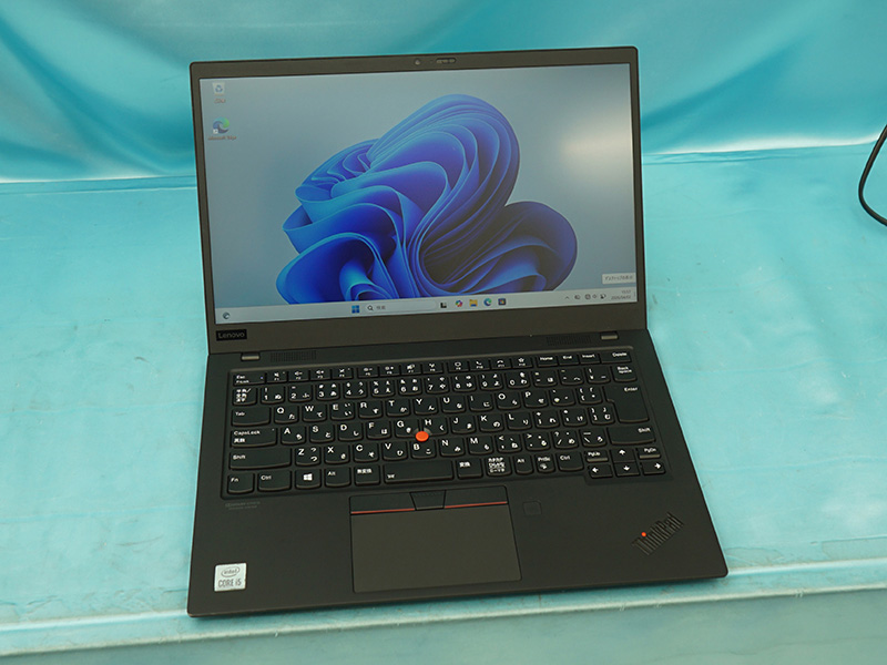 Core i5-10210U+8GBメモリ搭載の「ThinkPad X1 Carbon 8th Gen」が