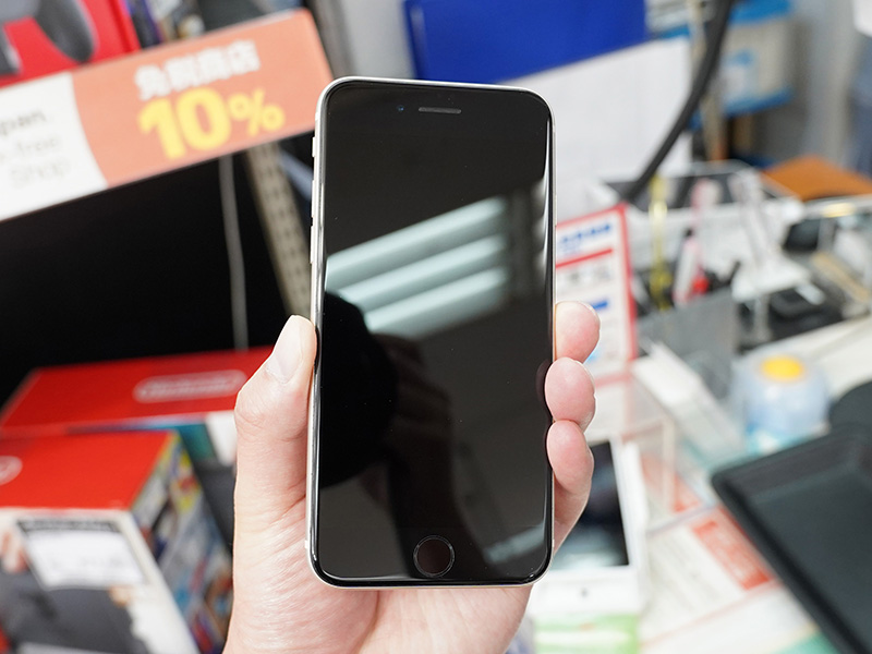 【中古・美品】iPhoneSE第3世代　※4月下旬まで出品予定 Amazon | 【整備済み品】 Apple iPhone SE（第3世代） 128GB (PRODUCT