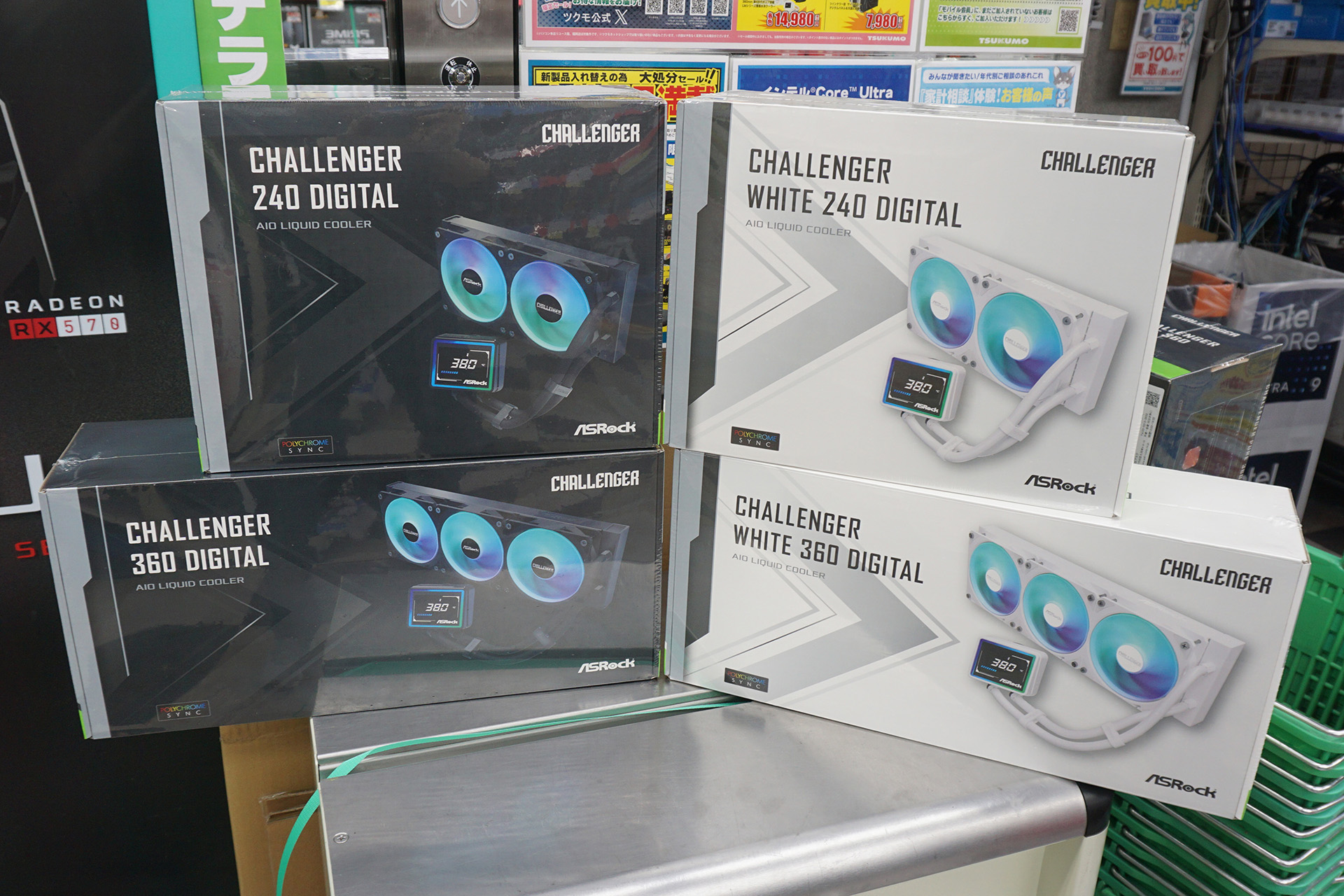 3インチディスプレイを搭載した「Challenger Digital」など、ASRockの