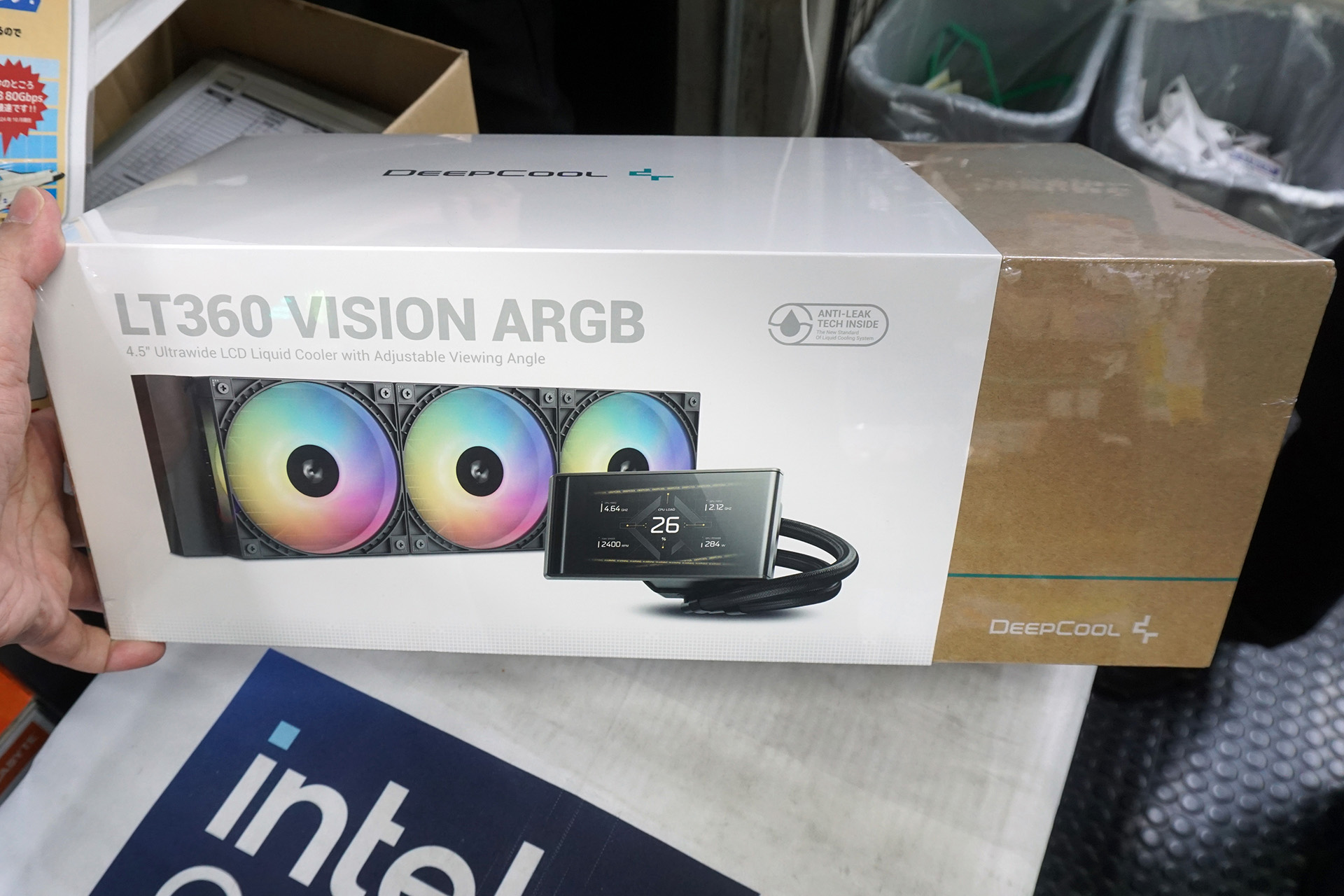 4.5インチモニター搭載の水冷クーラー「LT360 VISION ARGB」がDeepCool