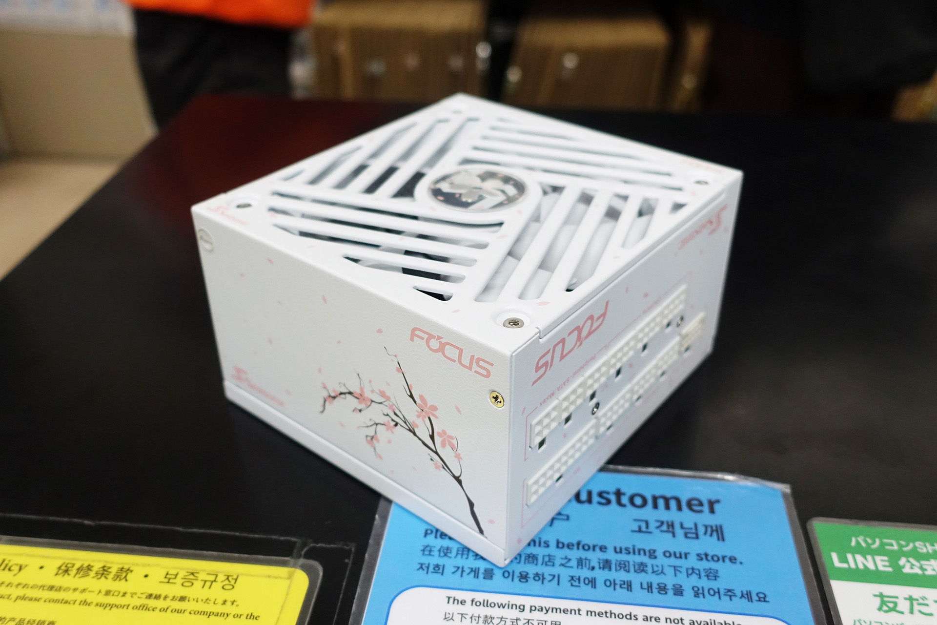【★白桜～sakura★高FPSゲーミング】フォートナイト/Apex◎現品組み上げ製造管理番号：ST0108_1W Seasonicの桜イラスト入り電源「FOCUS GX-1000 ATX3.1 SAKURA LIMITED