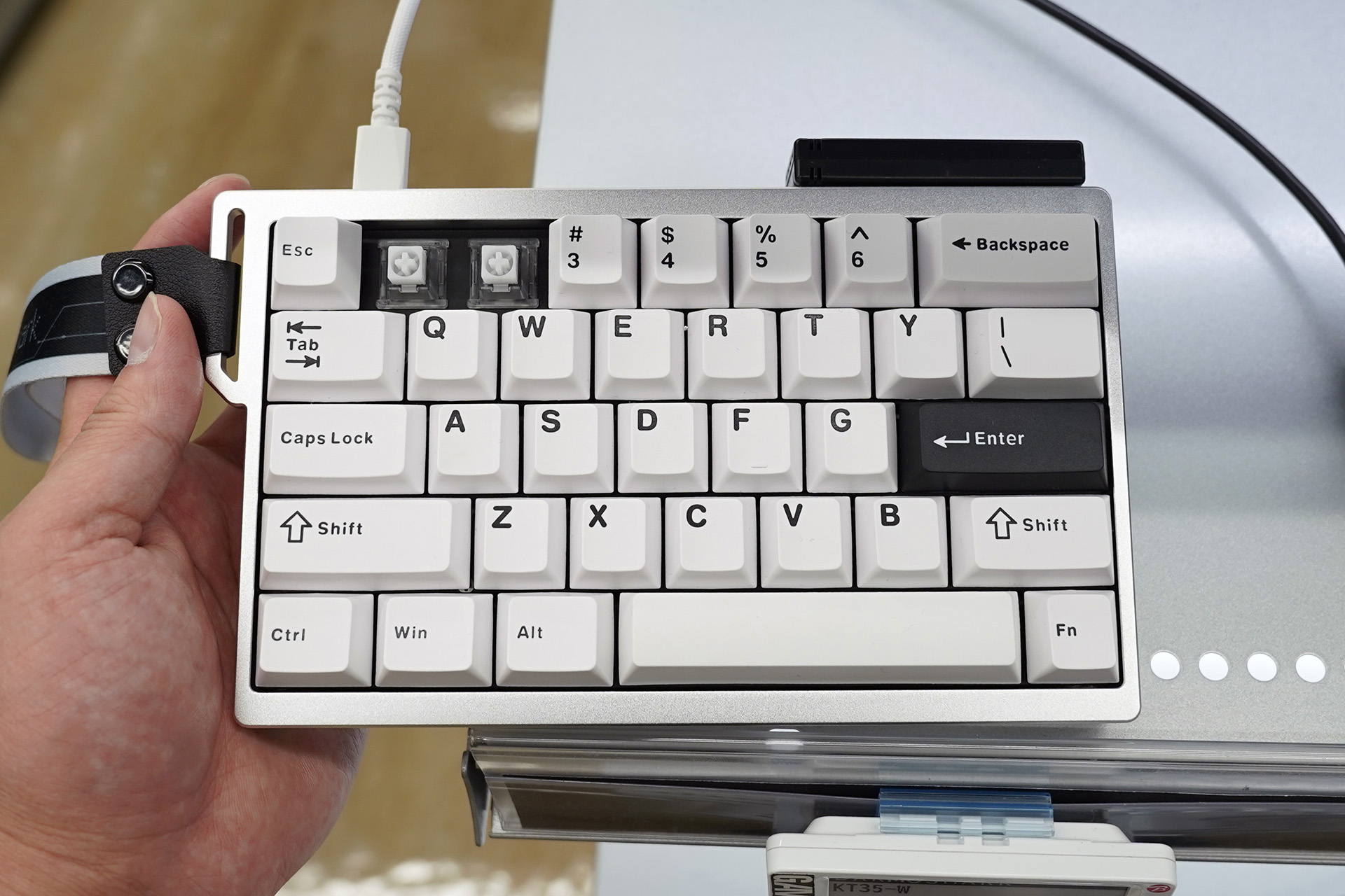 ラピッドトリガー対応の片手キーボード「KT35 CNC」がDarmosharkから