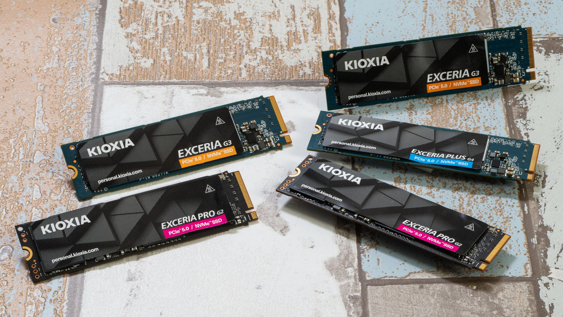 キオクシアのSSD「EXCERIA」PCIe 5.0対応3シリーズを比較！高性能