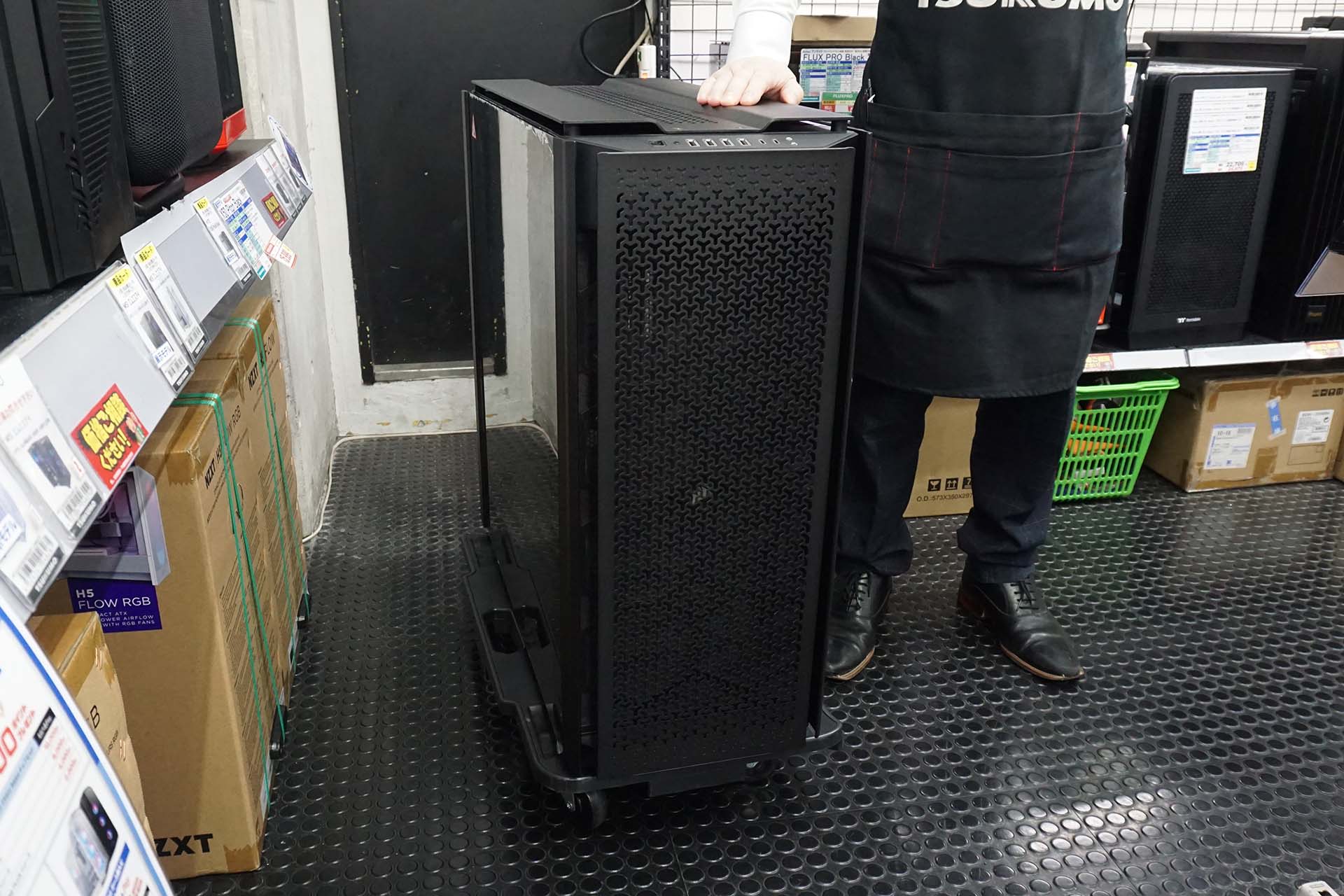 CORSAIRの超巨大PCケース「iCUE LINK 9000D RGB AIRFLOW」がTSUKUMOで