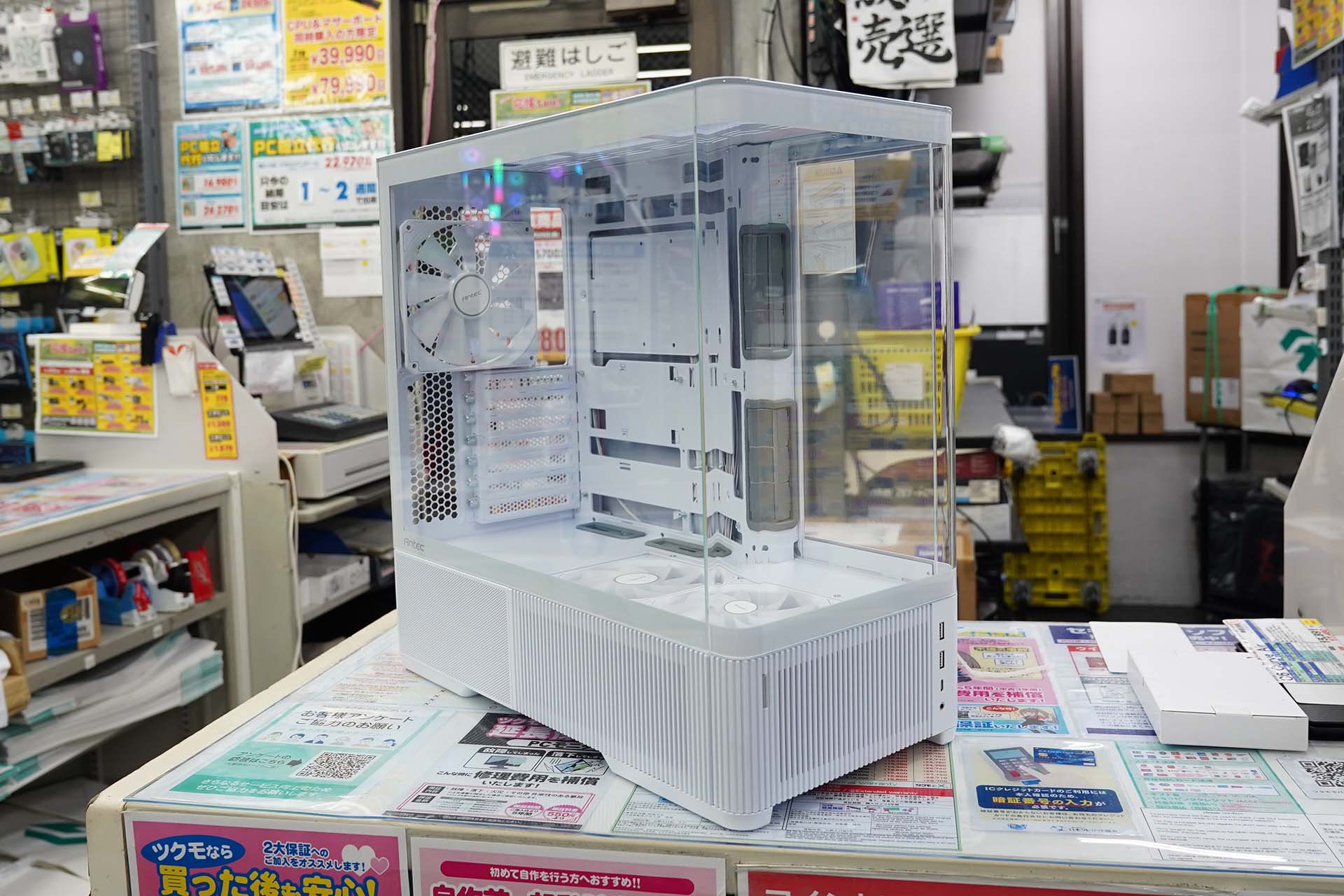 AntecのピラーレスPCケース「C6 Curve」にホワイトモデル - AKIBA PC