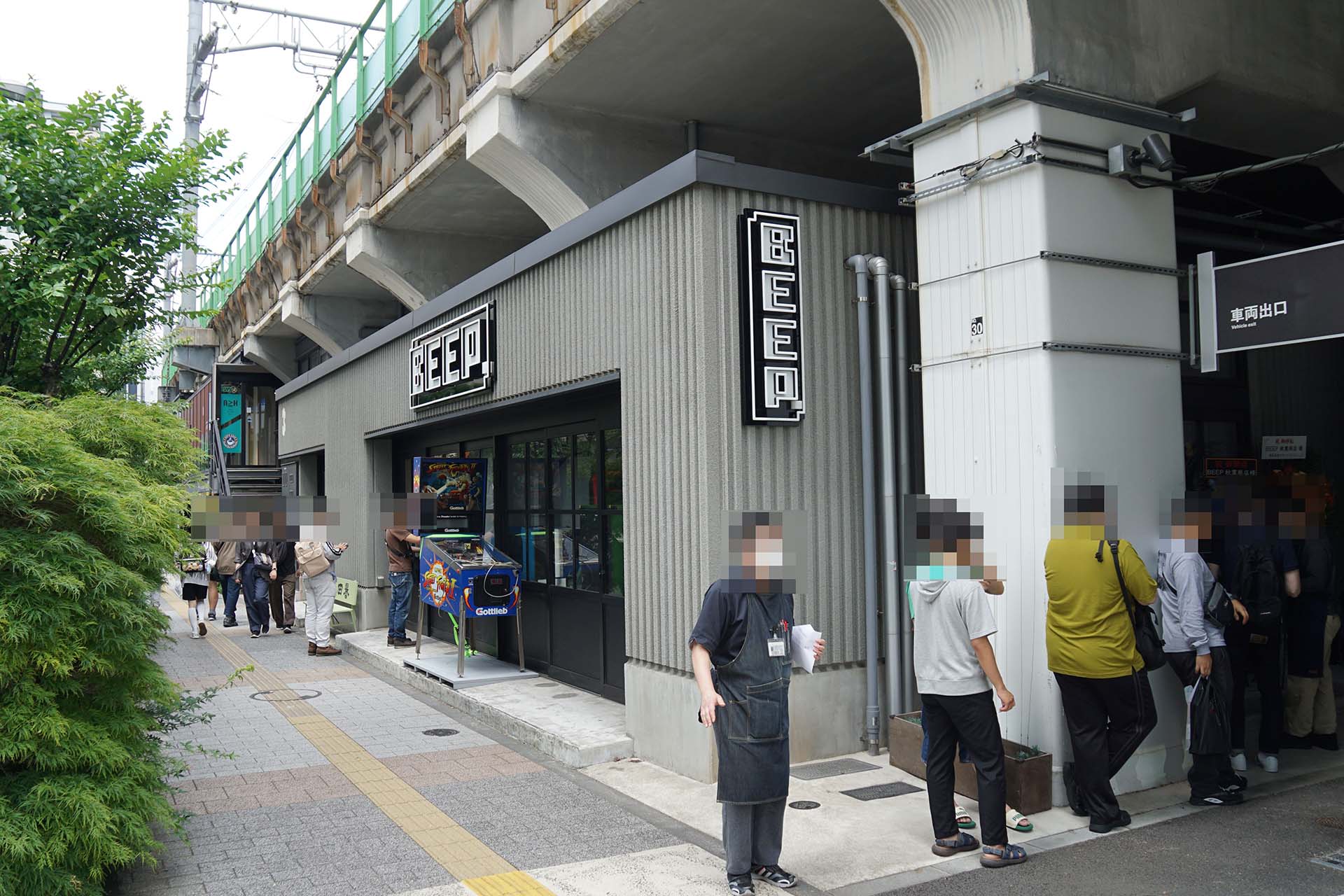 秋葉原のBEEP店がリニューアルオープン！ファンの熱気に包まれる