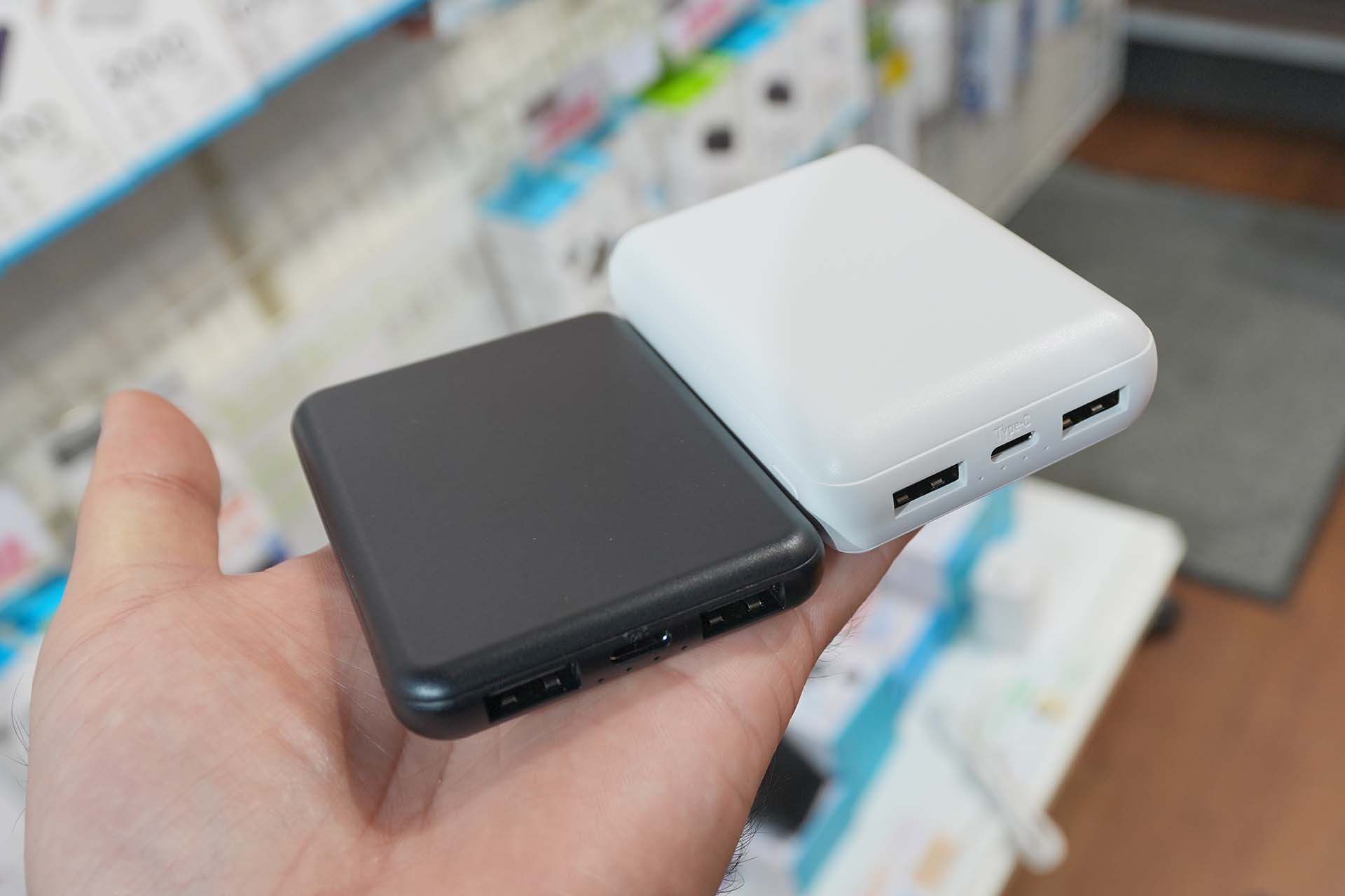 ★格安美品★WindowsXP★長時間バッテリー付き12.1インチモバイルPC★ 安全・長寿命な準固体セル採用のモバイルバッテリーが磁気研究所から