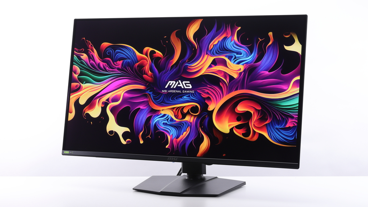 31.5型/4KでOLEDらしい映像美を楽しめる「MSI MAG 322UP QD-OLED E16