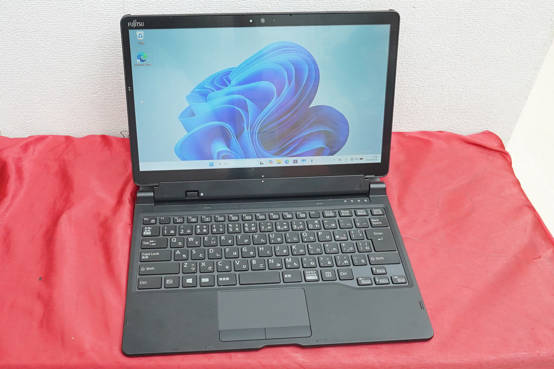 13.3インチWindowsタブレット「ARROWS Tab Q739/AE」が12,800円！第8
