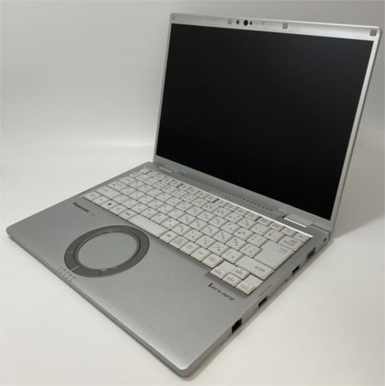 Core i5-1145G7+16GBメモリを搭載した14型ノートPC「Let's note」が