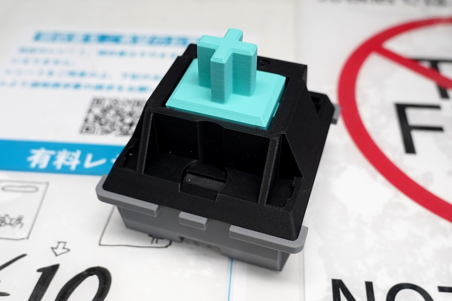 SparAkasha キースイッチ、付属品、おまけ付き 通常スイッチの5倍の大きさ！1キーキーボード「DEKA SWITCH 500%」が