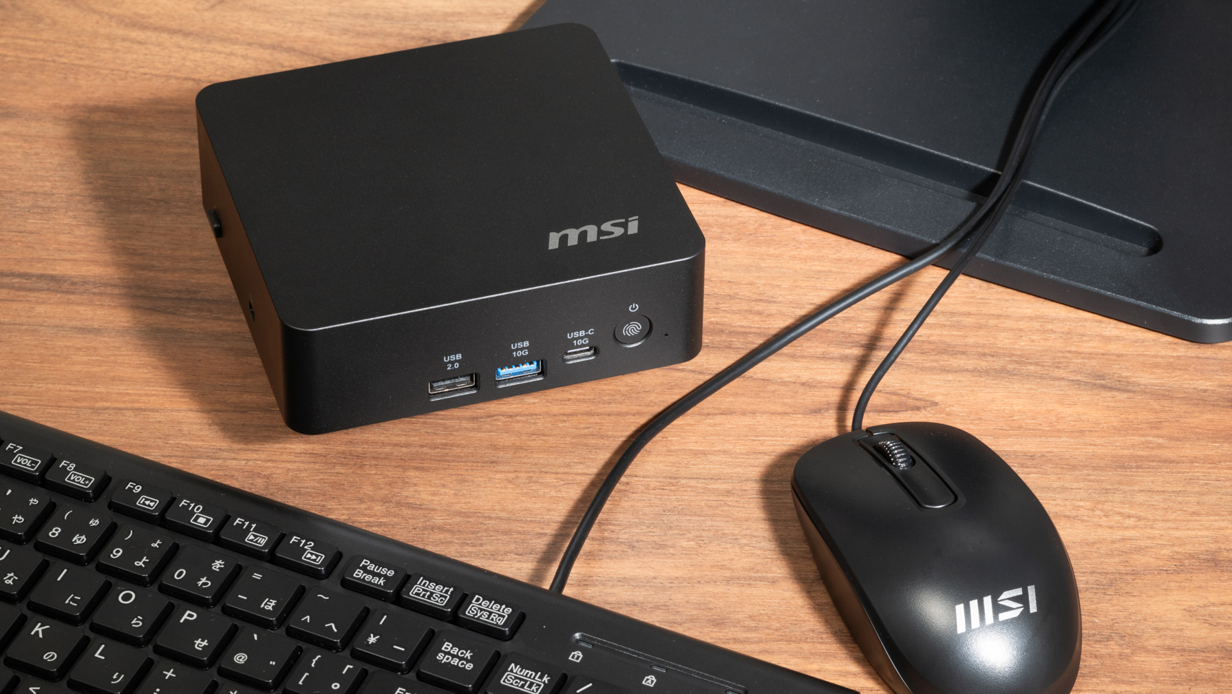 省スペースで活用できる機能を満載する最新ミニPC、MSI「Cubi NUC AI+
