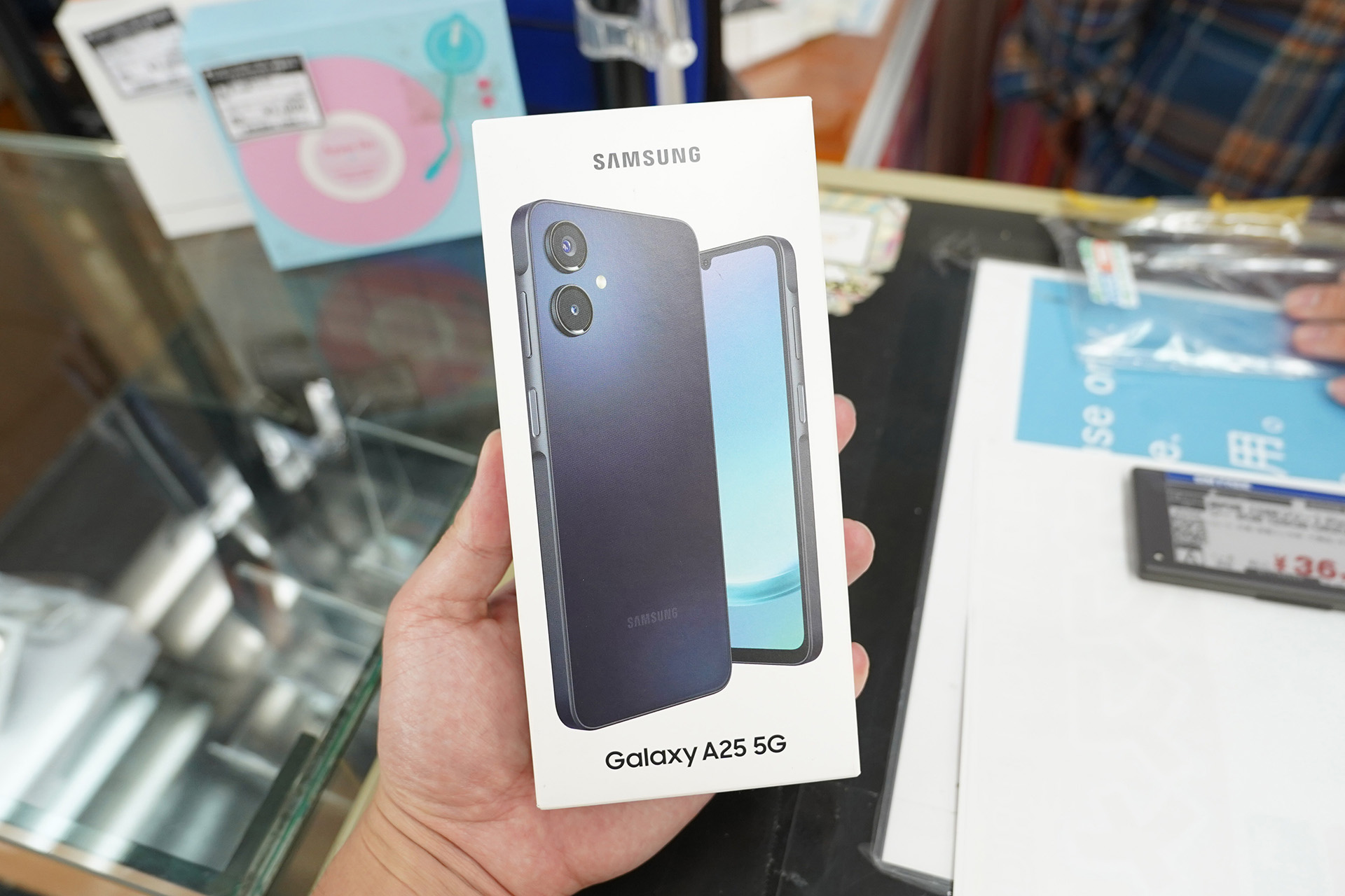 Samsungの6.7型スマホ「Galaxy A25 5G」が20,980円、未使用品セール