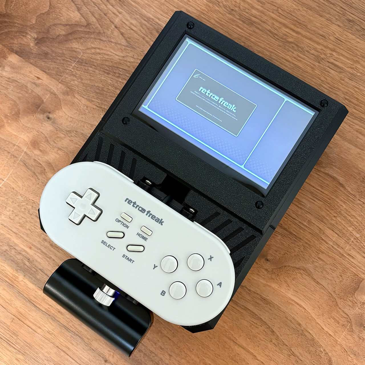 さらに小型化したレトロフリークのポータブル化キット「RFポータブルV