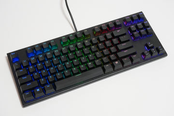 東プレの最新ゲーミングキーボード「REALFORCE GX1」が発売、店頭展示